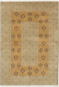 Vintage Hand-Knotted Area Rug 4'0" x 6'0" Traditional Wool Carpet - Picture 1 of 2
