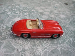 Corgi aprox. 1:43 Mercedes Benz 300SL descapotable en rojo sin embalaje original PB121 - Imagen 1 de 6