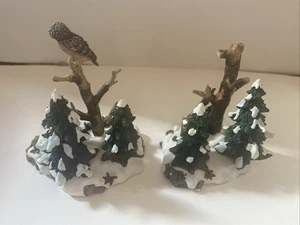 DEPARTMENT 56 MAJESTIC WOODLAND BIRDS 56.52814 SET OF 2 VILLAGE ACCESSORIES - Picture 1 of 5