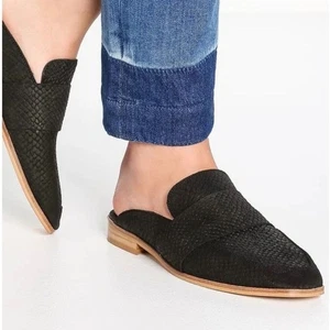 FREE PEOPLE "At Ease" Black Snake Print Leather Slip-On Loafer Euro 39 US 8.5 - Picture 1 of 11