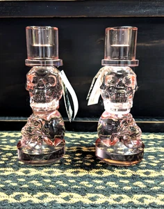Halloween Totenköpfe Gothic Kristall Rosa Glas Kegel Kerzenhalter 7,75" Groß Paar - Bild 1 von 5