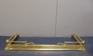Viktorianisches Messing Feuerkotflügel Kamin Zubehör Ref 600 - Bild 1 von 8