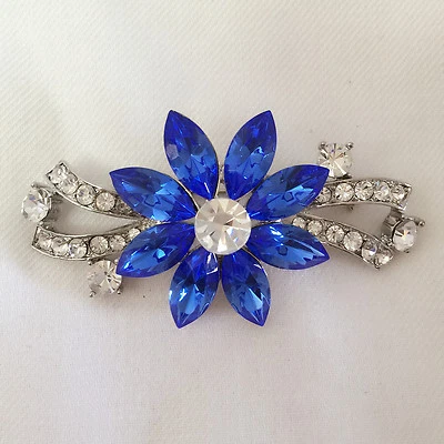 Новый синий белый прозрачный посеребренный кристалл цветочный цветок брошь заколка подарок BR1115 - Изображение 1 из 2