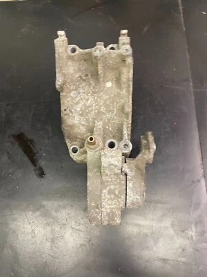 2002 Honda Civic Si Water Passage Engine Coolant Manifold Housing Outlet Bracket Foto 1 de 4