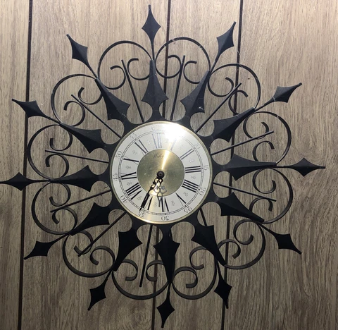 Welby Mid Century Modern Wrought Iron Metal Vintage Starburst Clock (Untested) Cover