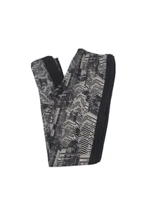 Yoga Leggings Black & White Stretchy Pant Size S -Random Pattern Made In USA NEW - Picture 1 of 6
