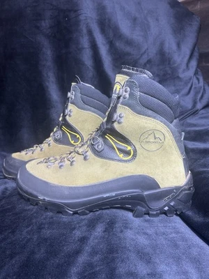 LA Sportiva Karakoram Mountaineering Boots - Image 1 of 4