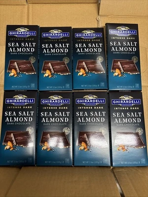 8 батончиков интенсивного темного шоколада Ghirardelli с морской солью миндалем 3,5 унции, BB 08/25 - Изображение 1 из 2