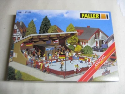 Faller 195382 HO 1/87 Eislaufbahn Kunstlaufbahn ohne Funktion Special Edition  N - Bild 1 von 4