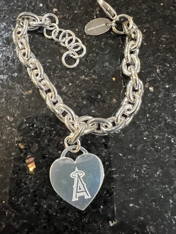 Los Angeles Angels MLB Logo Sweetheart heart Shaped Bracelet silvertone Metal Cover