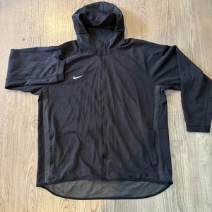 Nike Dri-Fit Full Zip Hoodie Jacke Herren 2XL schwarz Taschen Siebdruck Logo - Bild 1 von 8