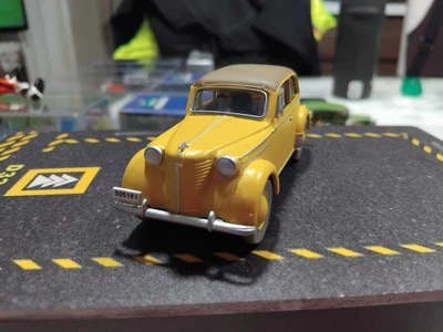 EN VOITURE TINTIN 1/43 ATLAS L'OPEL OLYMPIA CABRIOLET DU SCEPTRE D'OTTOKAR - Immagine 1 di 4