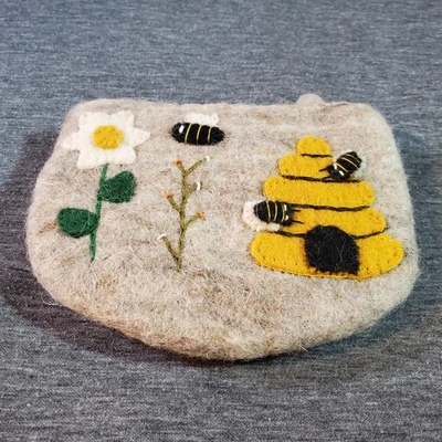 Honey Bee Felt Wool Purse Bag Small Handbag Floral Zipper - Image 1 of 4