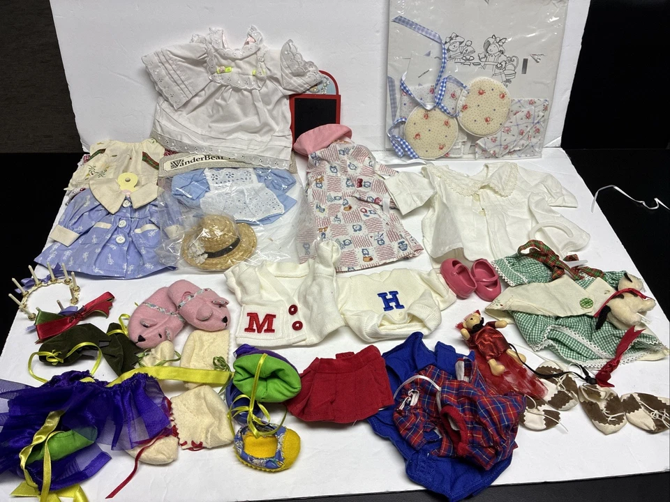 Muffy VanderBear Lot #5 New & Used 6  Outfits - Image 1 of 1