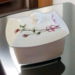 Vintage Croscill Porcelain white trinket box / vanity organizer Roses & Lace - Picture 1 of 7