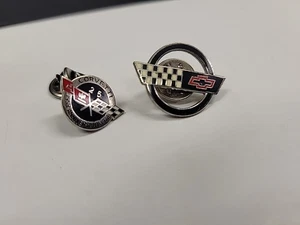 2 Pins Chevrolet Corvette 25th Anniversary Emblem 1953 - 1978 - Picture 1 of 3