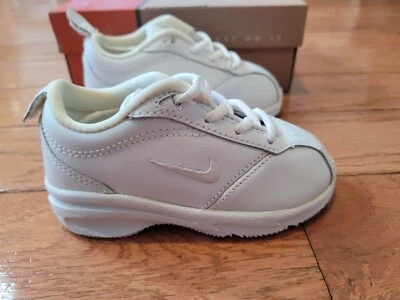 Nike Cortez niño talla 5,5 Foto 1 de 2