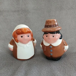 Thanksgiving/Fall Salt & Pepper Shakers 2005 Publix Pilgrims Cute EUC - Picture 1 of 6