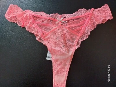 Calcinha fio dental nova com etiquetas Victoria Secret Dream Angels renda e malha grande (A44) - Imagem 1 de 3