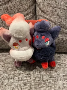 Pokemon Center Limited Zorua & Hisuian Zorua Magnetic Plush Keychain JAPAN NEW - Picture 1 of 5