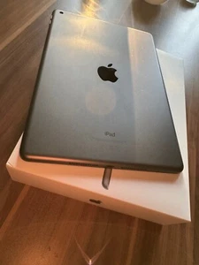 Apple iPad 9. Gen 256GB, Wi-Fi, 10,2 Zoll - Space Grau - Bild 1 von 5