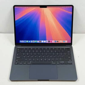 2022 Apple MacBook Air 13" M2 8C GPU 3.5GHz 8GB RAM 256GB SSD MLY33LL/A - Picture 1 of 11