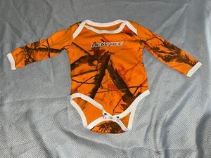 Orange Camo Size 3/6 Month Long Sleeve REALTREE Bodysuit - Picture 1 of 3