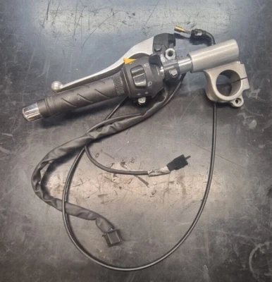 Royal Enfield Continental GT 535 montaje clip izquierdo Foto 1 de 4