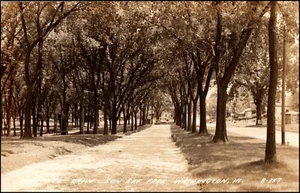 Beautiful Drive Sunset Park, Houses, Washington IA Iowa RPPC Real Photo Postcard - Picture 1 of 2