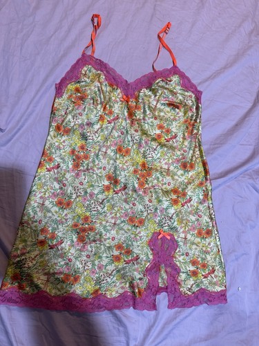 UNDERCOVER Abito Victoria's Secret giallo raso Ditsy floreale arancione pizzo slip S