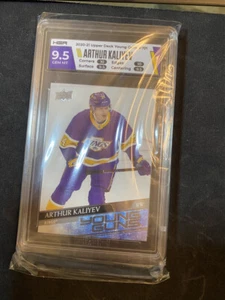 2020-21 Upper Deck Youn Guns ARTHUR KALIYEV #701 HGA 9.5 - Picture 1 of 2