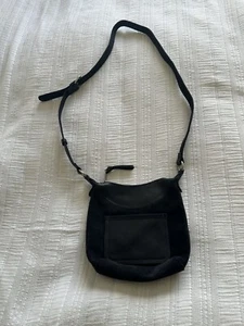 White Stuff Navy Blue Leather Suede Small Crossbody Messenger Bag Zip Top - Picture 1 of 19