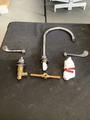 Grifo de baño American Standard amplio en cromo. 6540168.002 F3 $225 Foto 1 de 4