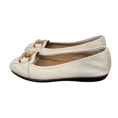 Aerosoles Bristol Cuero Ballet Pisos Marfil Talla 9.5 Mediano Neutro Oro Hebilla Foto 1 de 4