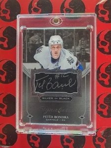 Peter Bondra Black Diamond 2016-17/125 plata sobre negro automático Washington Capitals - Imagen 1 de 2