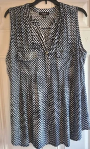 COCOMO Slvls Stretch Knit Blouse - 1X - Split V-Neck w/4 Btn Placket, Pockets - Picture 1 of 7