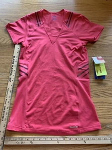 New REEBOK Women's Size L Fitted Easy Tone Play Dry Sports Pink Top Large - Picture 1 of 4