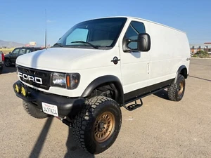 2000 Ford E-Series Van - Picture 1 of 24