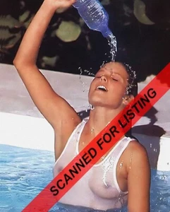 JAMES BOND Licence to Kill GIRL Carey Lowell in wet T-shirt 8x10 PHOTO #268 - Picture 1 of 1