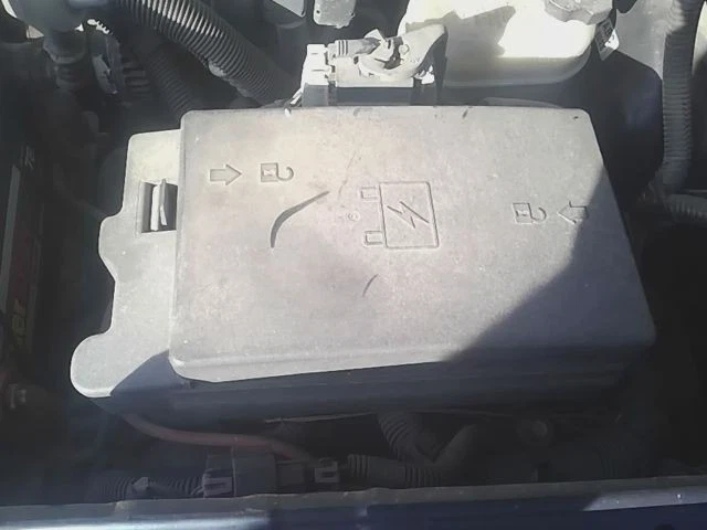 2002-2003 Chevy Trailblazer EXT Under Hood Engine Fuse Box 4.2L VIN S Foto 1 de 1