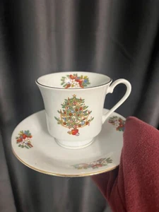 Tienshan Holiday Hostess Christmas Tree Fine China Cup and Round Saucer - Picture 1 of 3