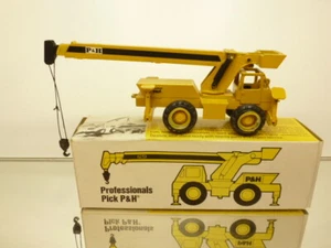 GESCHA P&H ROUGH TERRAIN CRAN TELESCOPING-BOOM - YELLOW 1:50? - FAIR COND IN BOX - Imagen 1 de 10