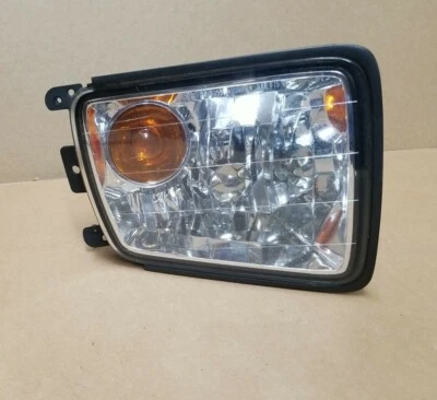 *️⃣2001-2010 INFINITI QX56 QX4 FOG LIGHT RIGHT HAND PASSENGER SIDE - Image 1 of 4