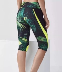 FABLETICS NAVASSA CROP CAPRI YOGA PANTS LEGGINGS NWT $69.95 SZ S/6 - Picture 1 of 12