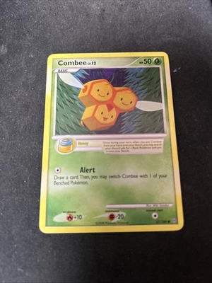 Combee 57/100 - Stormfront - 2008 - Common - Pokemon Card TCG D2 - Image 1 of 2