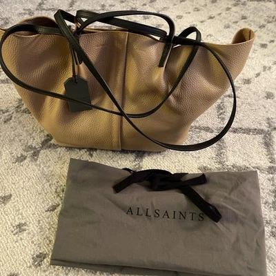 ALLSAINTS ~ Bolso de Mano AllSaints Odette de Cuero Este/Oeste - Tostado con Asa Negra Foto 1 de 4