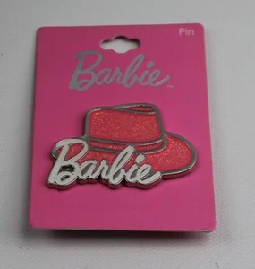 Barbie Spilla Smaltata Barbie Cappello Spilla Rosa - Foto 1 di 1