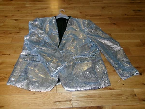 NEU MIT ETIKETT COOFANDY HERRENJACKE VOLLE SEQUENZEN SILBER GRÖSSE XXL - Bild 1 von 1