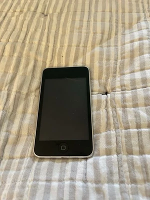 Apple iPod Touch 3rd generation 32 GB Model MC008LL - Image 1 of 4