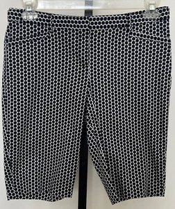 Laundry ladies' size 8 Bermuda shorts. - Picture 1 of 5